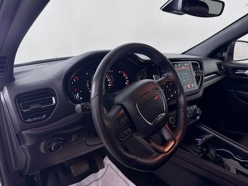 Used 2025 Dodge Durango GT image 9