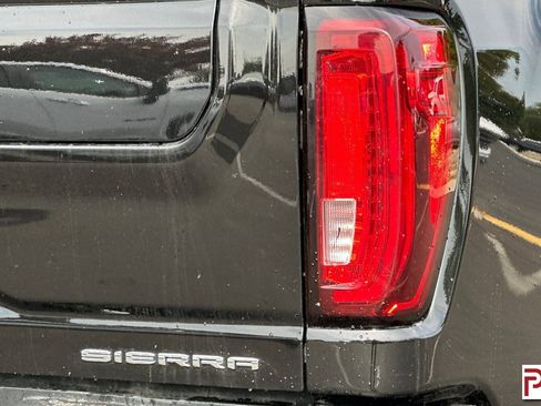 Used 2022 GMC Sierra 3500 Denali w/ Denali Ultimate Package image 35