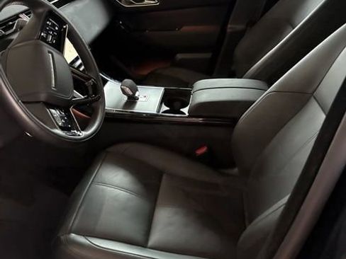Used 2025 Land Rover Range Rover Velar Dynamic SE image 19