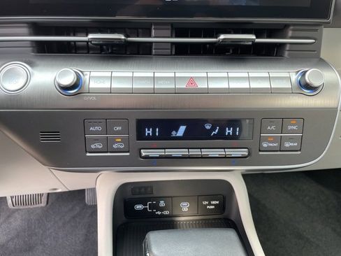 Used 2025 Hyundai Kona SEL image 15