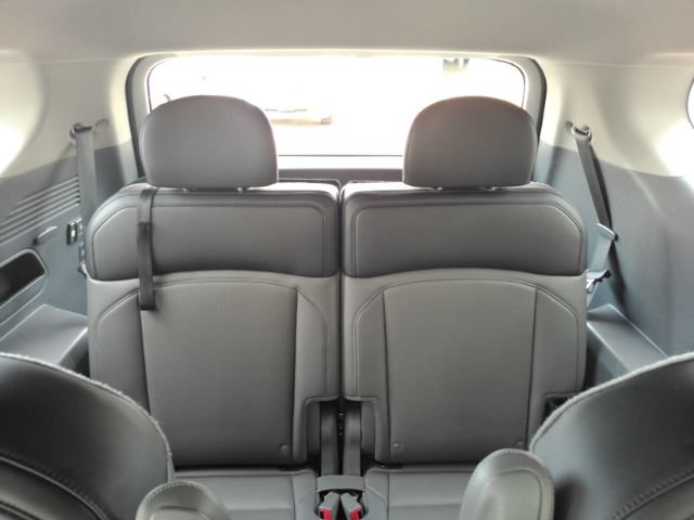 Used 2024 Kia EV9 Light Long Range RWD image 36