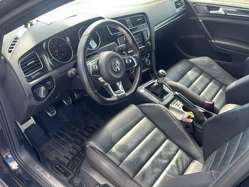 Used 2015 Volkswagen Golf 4-Door FWD image 9