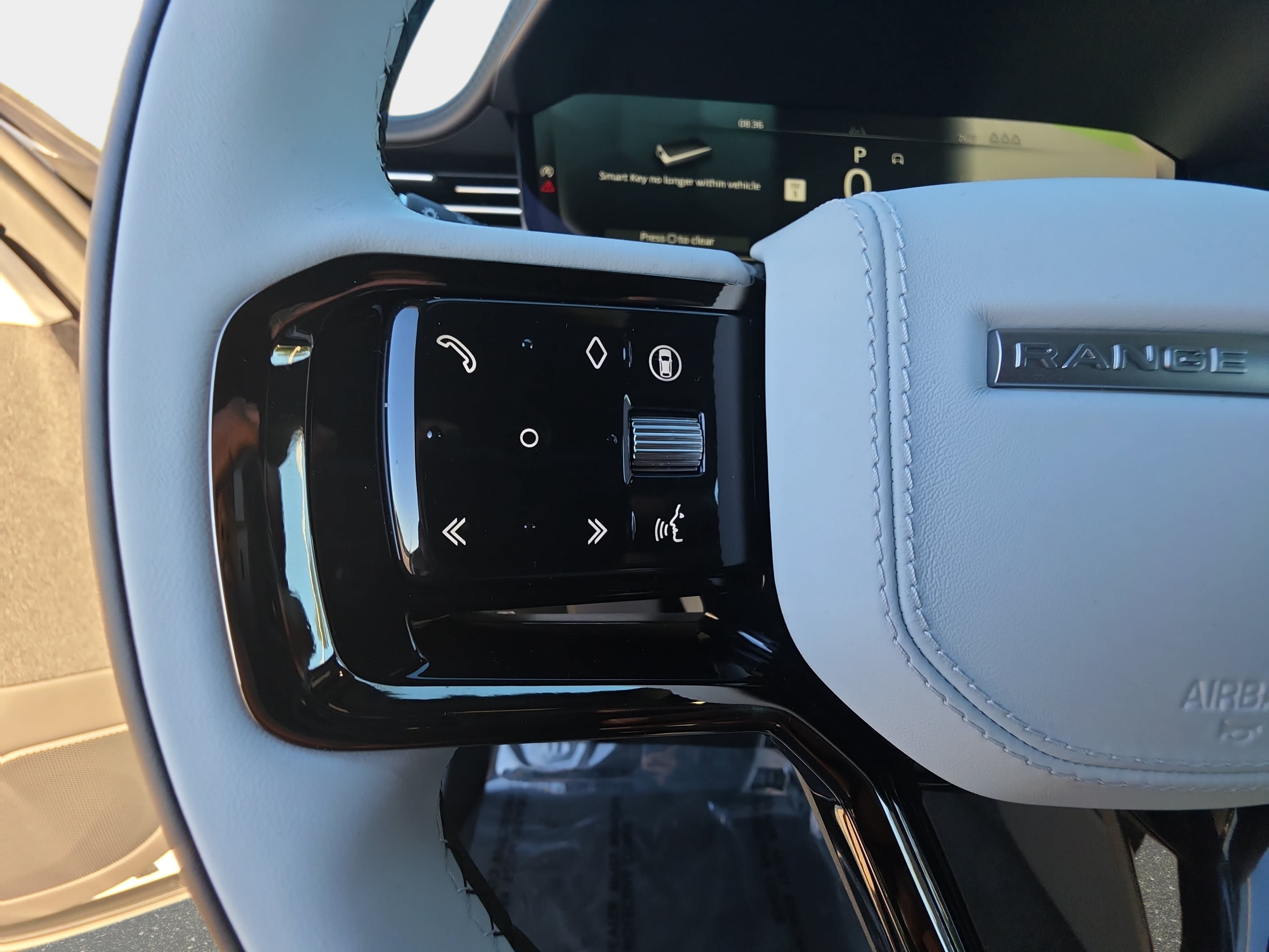 New 2027 Land Rover Range Rover Sport Dynamic SE AWD/4WD image 17