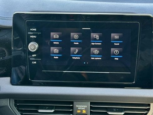 Certified 2025 Volkswagen Jetta S image 20