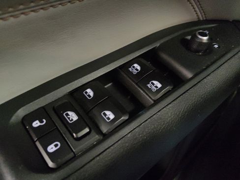 Used 2025 Jeep Compass Limited AWD/4WD image 27