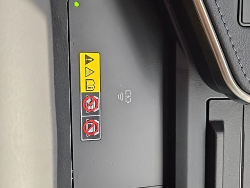 Used 2025 Lexus GX 550 w/ Accessory Package (2T) image 25