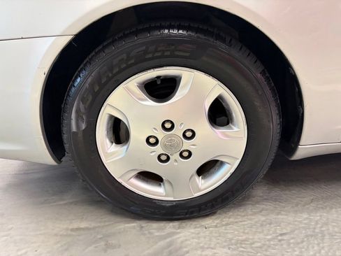 Used 2003 Toyota Avalon XLS FWD image 19