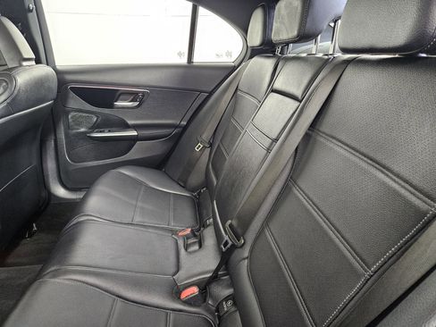 Used 2025 Mercedes-Benz C 300 Sedan image 42