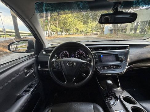 Used 2013 Toyota Avalon XLE Touring FWD image 20