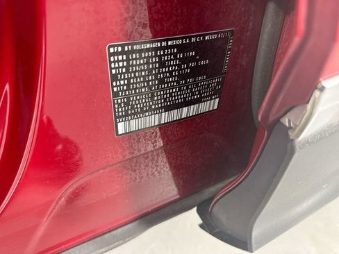 Used 2018 Volkswagen Tiguan SEL AWD/4WD image 37