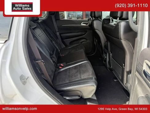 Used 2019 Jeep Grand Cherokee Altitude AWD/4WD image 13