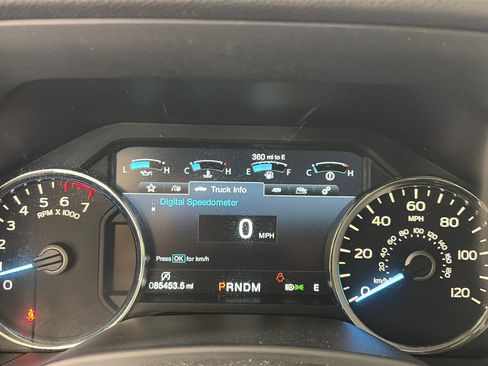 Used 2018 Ford F150 Lariat w/ Equipment Group 502A Luxury AWD/4WD image 15