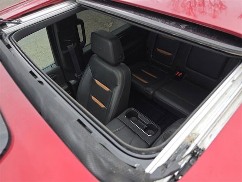 Used 2024 GMC Sierra 2500 AT4 w/ AT4 Premium Plus Package image 3