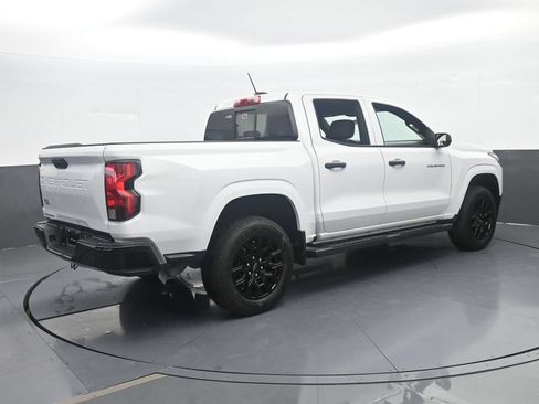 Used 2025 Chevrolet Colorado W/T w/ WT Custom Package RWD image 6