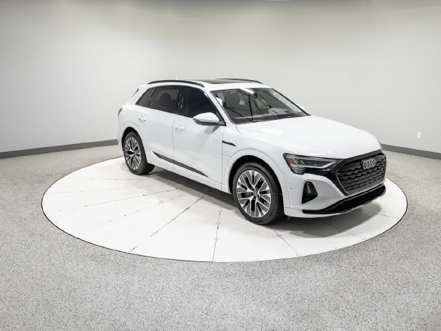 Used 2024 Audi Q8 e-tron Prestige w/ Prestige Package AWD/4WD image 28