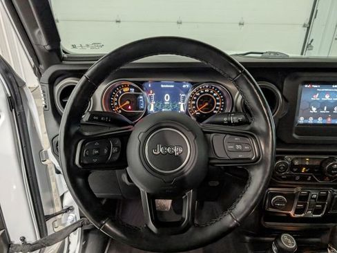 Used 2022 Jeep Wrangler Unlimited Sport image 14