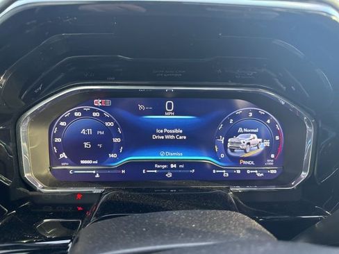 Used 2025 Chevrolet Silverado 2500 ZR2 w/ Technology Package image 10