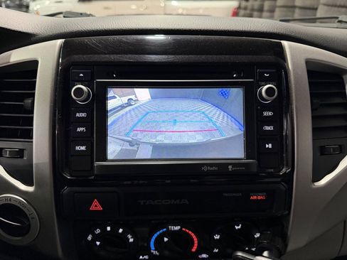 Used 2015 Toyota Tacoma TRD Pro w/ TRD Sport Package image 18