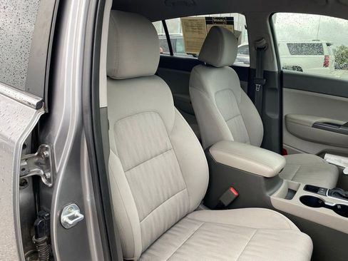 Used 2019 Kia Sportage LX FWD image 31