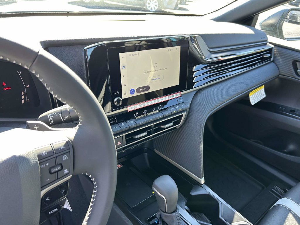 New 2026 Toyota Camry Hybrid FWD image 20