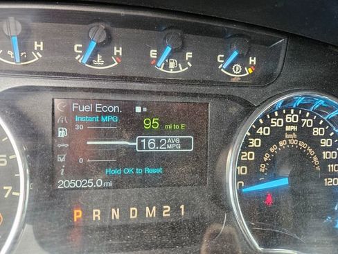 Used 2011 Ford F150 XLT w/ XLT Chrome Pkg image 11