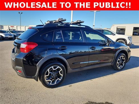 Used 2017 Subaru Crosstrek 2.0i Premium image 2