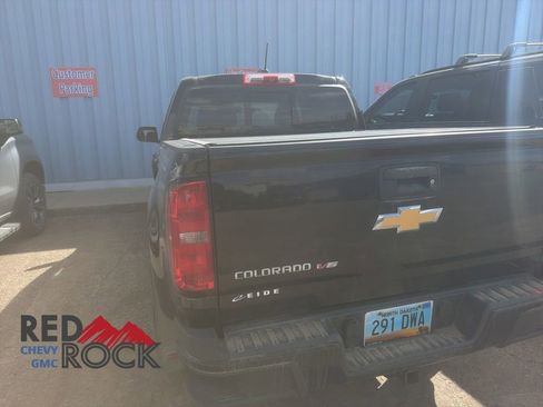 Used 2018 Chevrolet Colorado Z71 AWD/4WD image 9