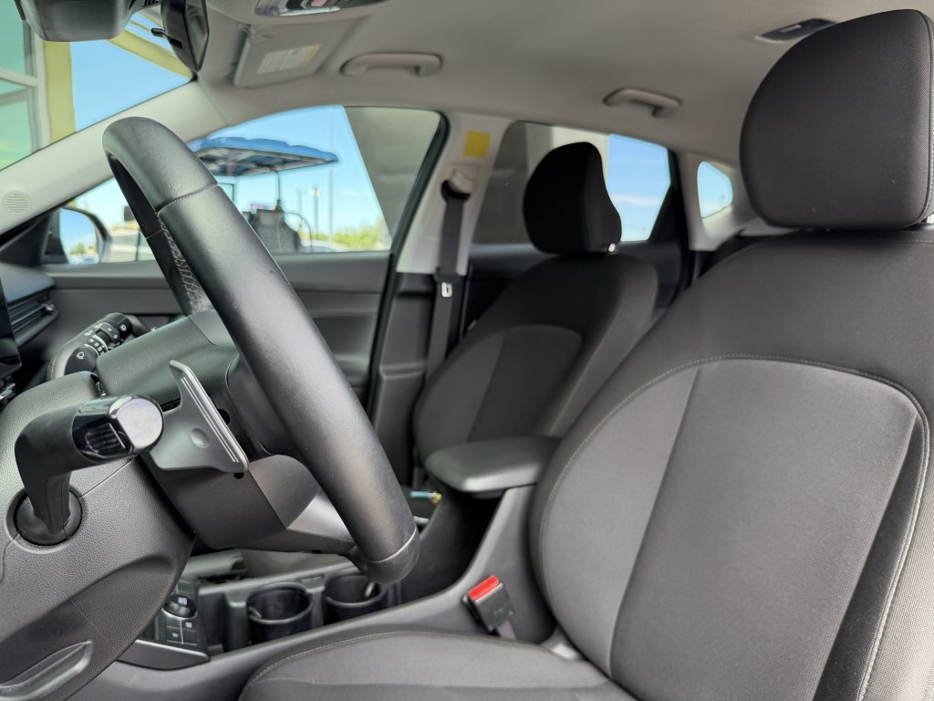 Used 2025 Hyundai Kona SEL FWD image 31