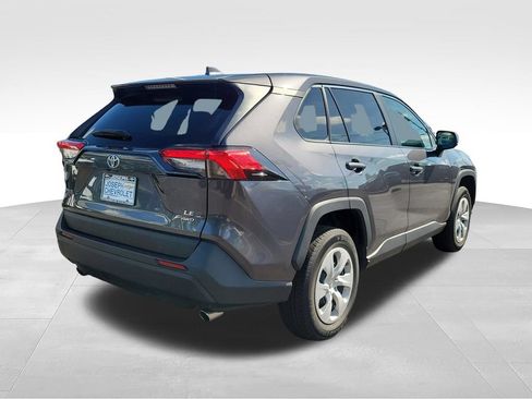 Used 2024 Toyota RAV4 LE AWD/4WD image 4