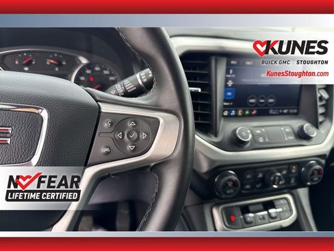 Used 2023 GMC Acadia SLT image 29