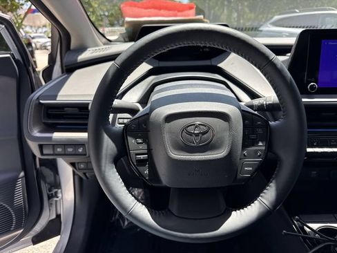 Used 2023 Toyota Prius XLE FWD image 14