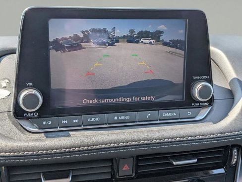 Certified 2022 Nissan Rogue SV FWD image 22