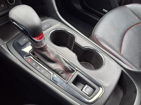 Used 2022 Chevrolet Equinox RS w/ RS Leather Package image 24