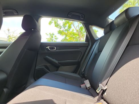 Used 2022 Honda Civic Sport image 11
