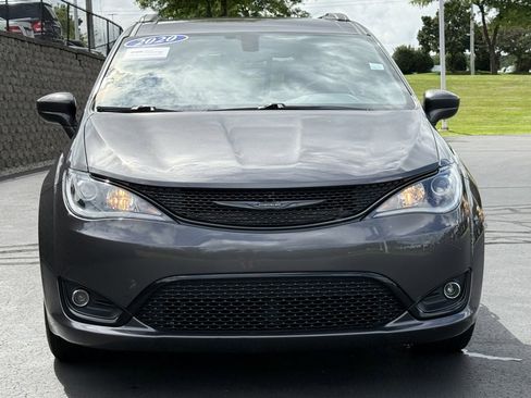 Used 2020 Chrysler Pacifica Touring-L Plus image 47