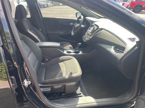 Used 2019 Chevrolet Malibu LS FWD image 33