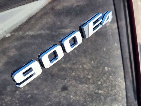 New 2026 Cadillac Vistiq Sport image 11