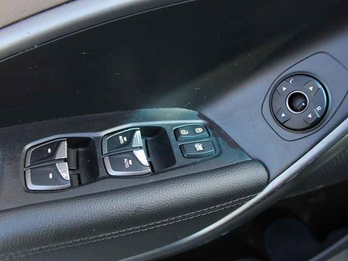 Used 2017 Hyundai Santa Fe Sport w/ 2.4L Value Package 06 image 12