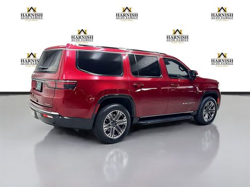 Used 2022 Jeep Wagoneer Series III w/ Flexible Seating Group image 5