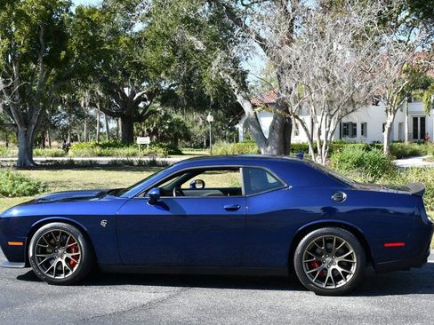 Used 2017 Dodge Challenger SRT Hellcat image 4