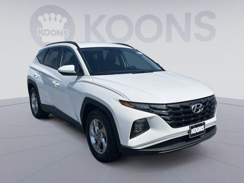 Used 2024 Hyundai Tucson SEL FWD image 2