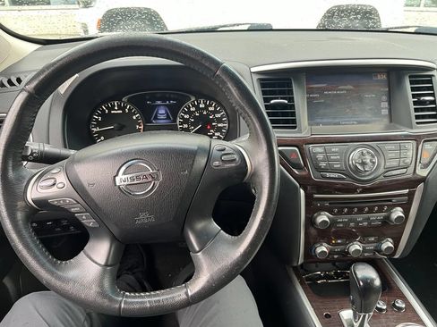 Used 2015 Nissan Pathfinder Platinum w/ Cargo Package FWD image 10