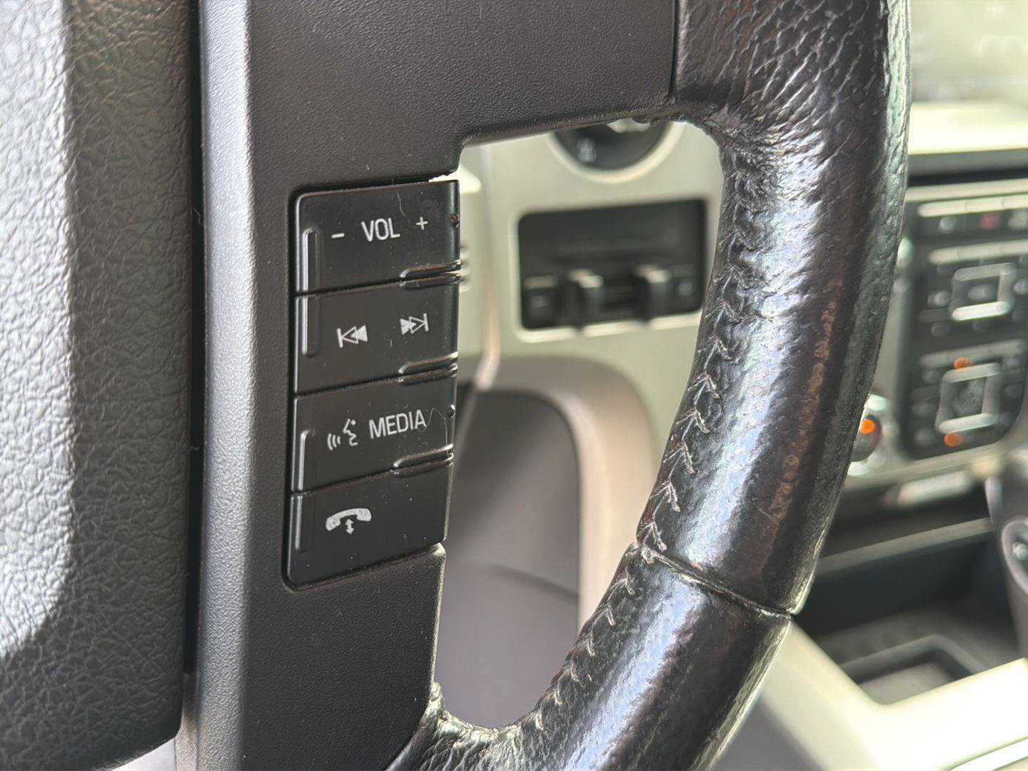 Used 2014 Ford F150 FX4 w/ Equipment Group 402A Luxury AWD/4WD image 15