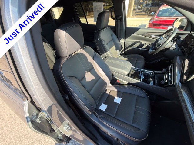 Used 2025 Chevrolet Traverse High Country FWD image 28