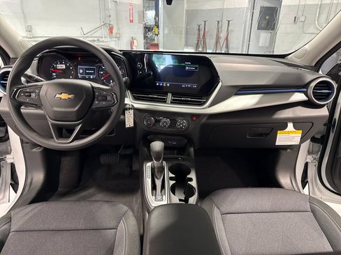 New 2026 Chevrolet Trax LS FWD image 34