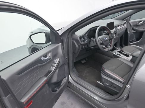 Used 2025 Ford Escape ST-Line image 12