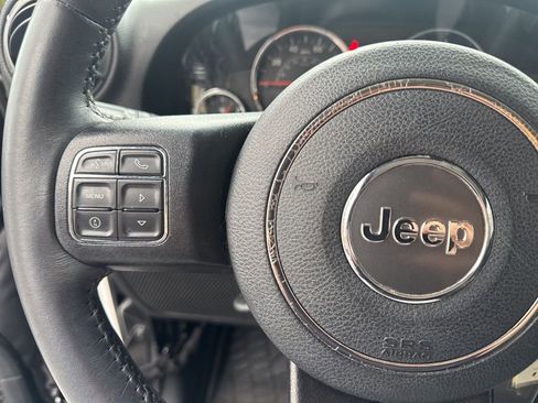 Used 2018 Jeep Wrangler Unlimited Sport S image 7