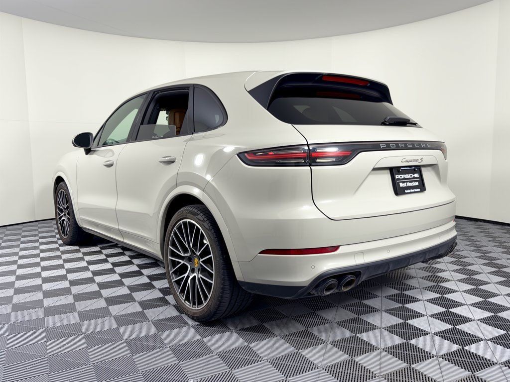 Used 2021 Porsche Cayenne S AWD/4WD image 3