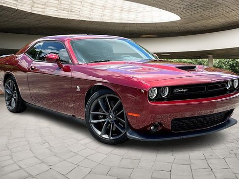 Used 2021 Dodge Challenger R/T Scat Pack RWD image 11