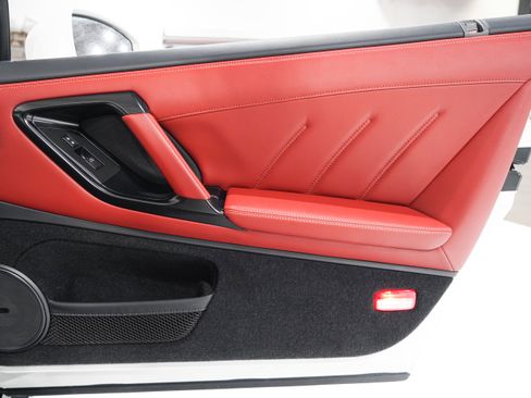 Used 2021 Nissan GT-R Premium AWD/4WD image 19